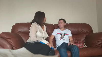 Uyatchan talaba becerdin to'ymas o'qituvchi (Milf Alina Tumanova)