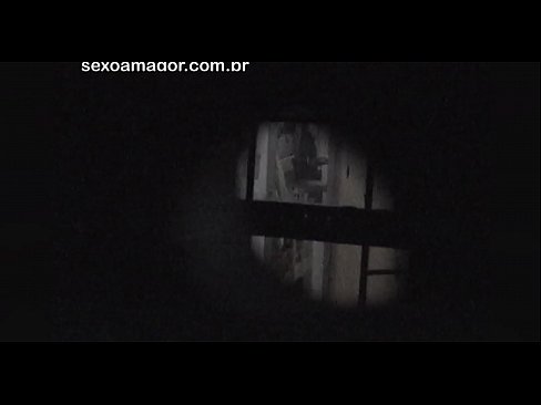 ❤️ Blondie ichi bo'sh g'ishtlar orqasida yashiringan qo'shni voyeur tomonidan yashirincha videoga tushadi ❤ Anal video uz.basseyn-vsem.ru ﹏