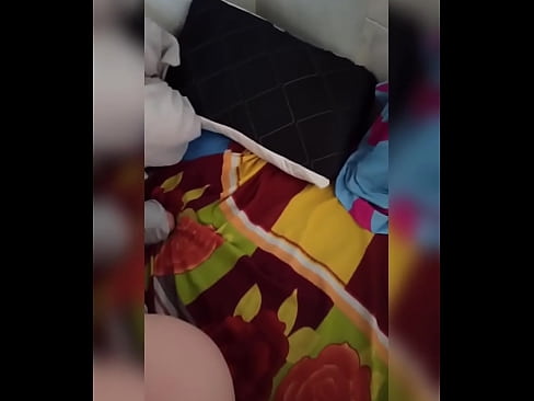 ❤️ Mening xonadoshim uyda yolg'iz qoladi, chunki eri ta'tilga ketadi va men uni sikish va eshagini sut bilan to'ldirish imkoniyatidan foydalanaman ❤ Anal video uz.basseyn-vsem.ru ﹏