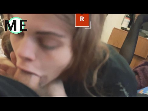 ❤️ Bo'g'iz bo'shlig'i, yirtilgan külotlu çoraplar va yirtilgan poshnalar bilan tanishish yoqimli ❤ Anal video uz.basseyn-vsem.ru ﹏